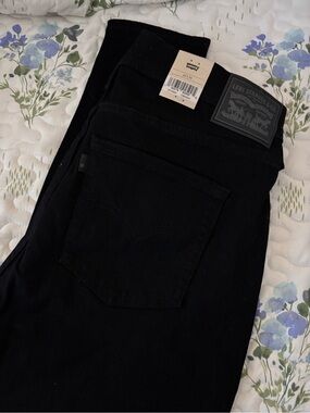 Levi's Women’s Black Skinny Jeans sz 34